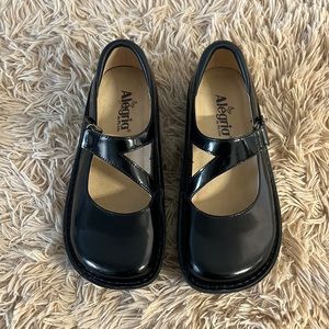 Auth Algeria by PG Lite Black Mary Jane Shoes, 37